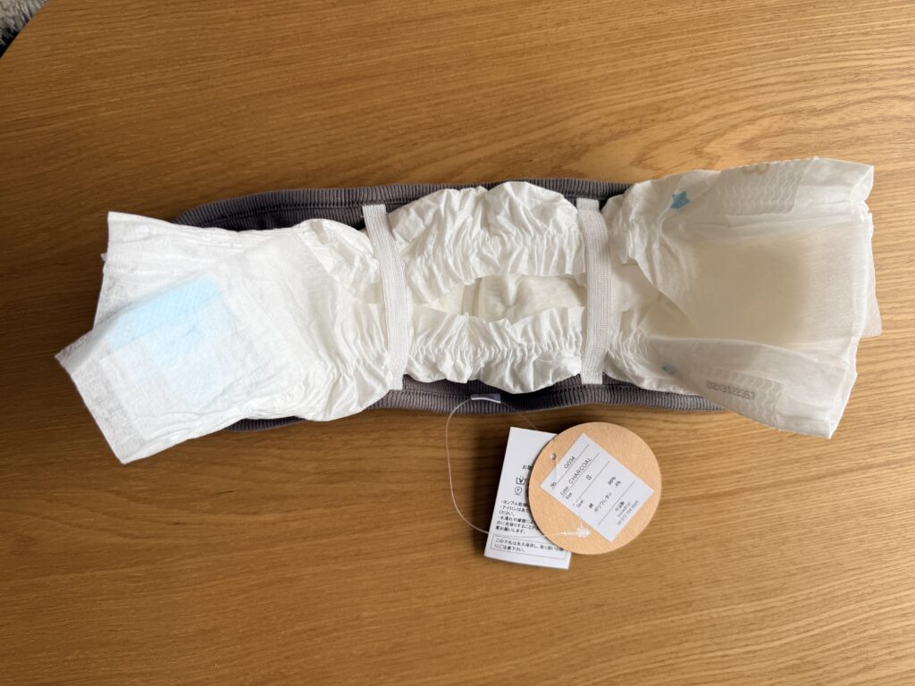 ７kgのイタグレ用にマナーベルトを購入Sサイズ。人間用の新生児おむつを代用